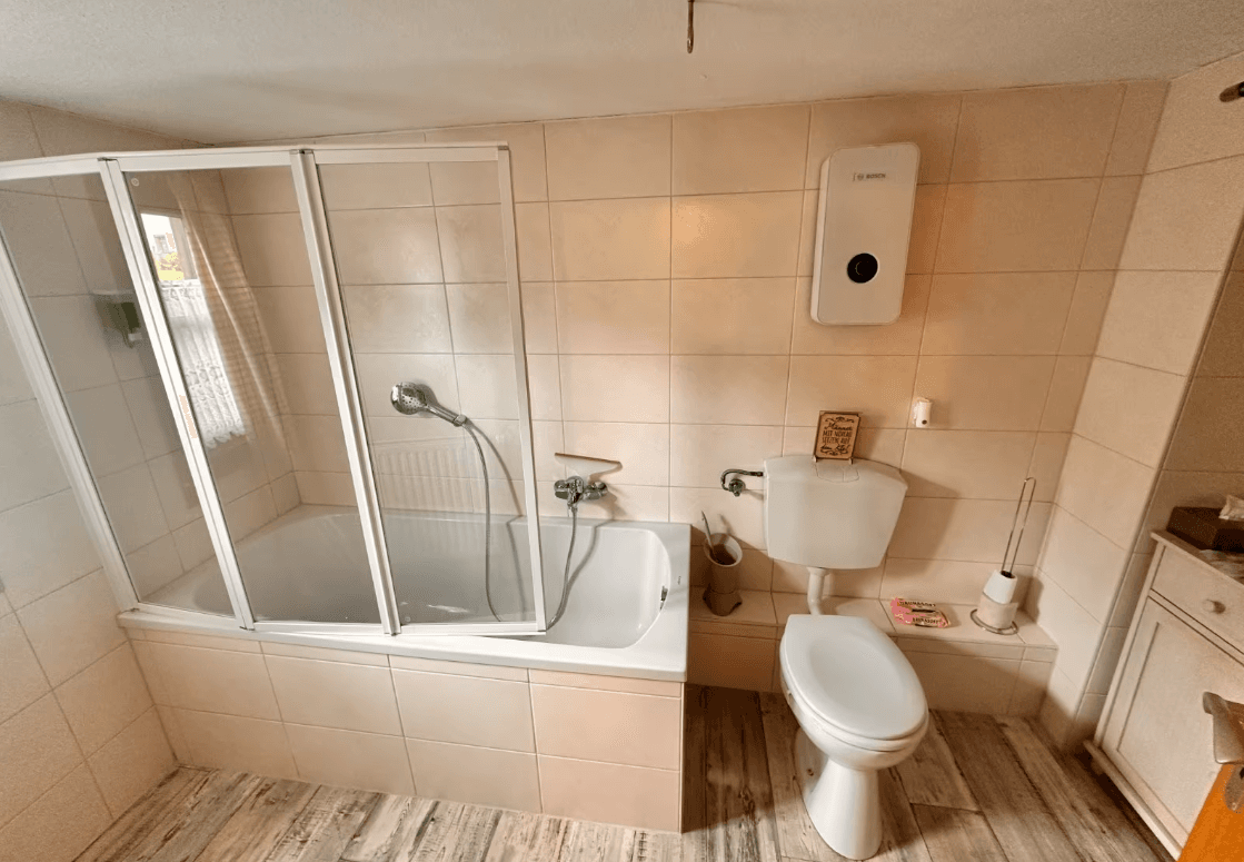 Badezimmer (OG) – Foto 1