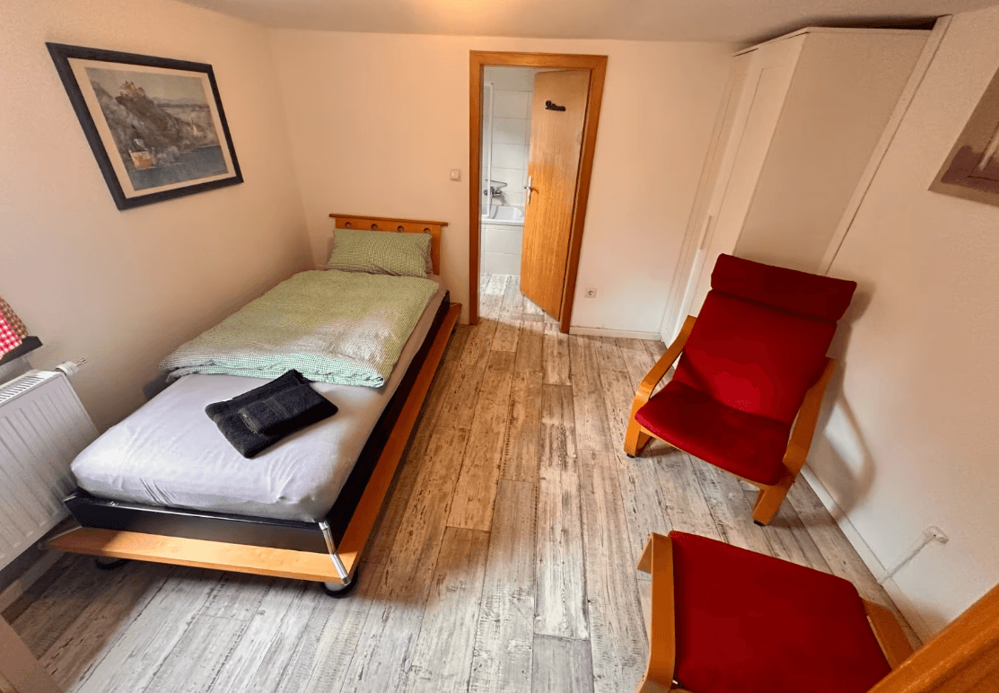 Einzelzimmer (OG) – Foto 1